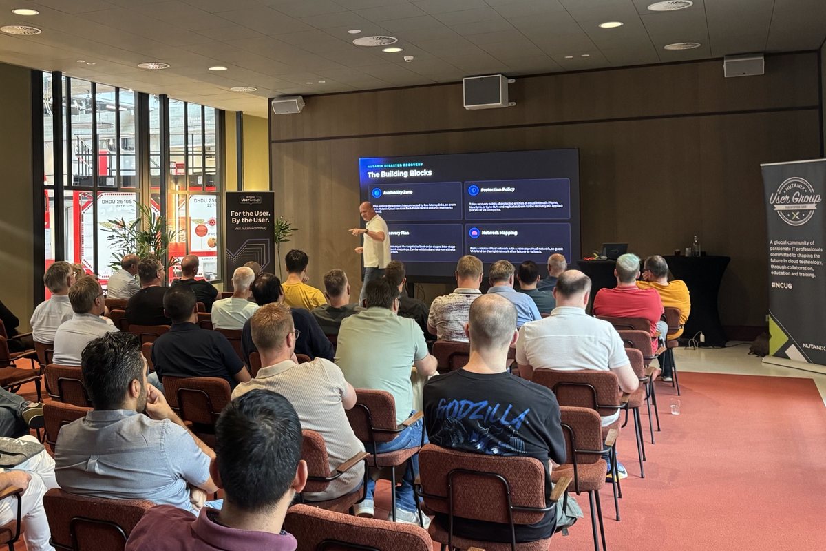 Jeroen presenting on Nutanix disaster recovery to a full room at the Nutanix User Group Netherlands